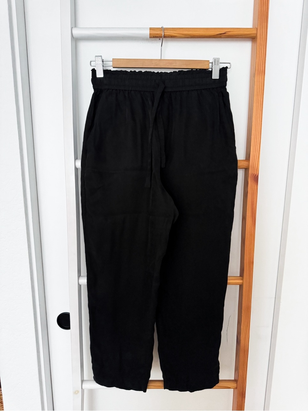 Jenni Kayne The Rio High Rise Drawstring Ankle Trouser - Picture 4 of 12